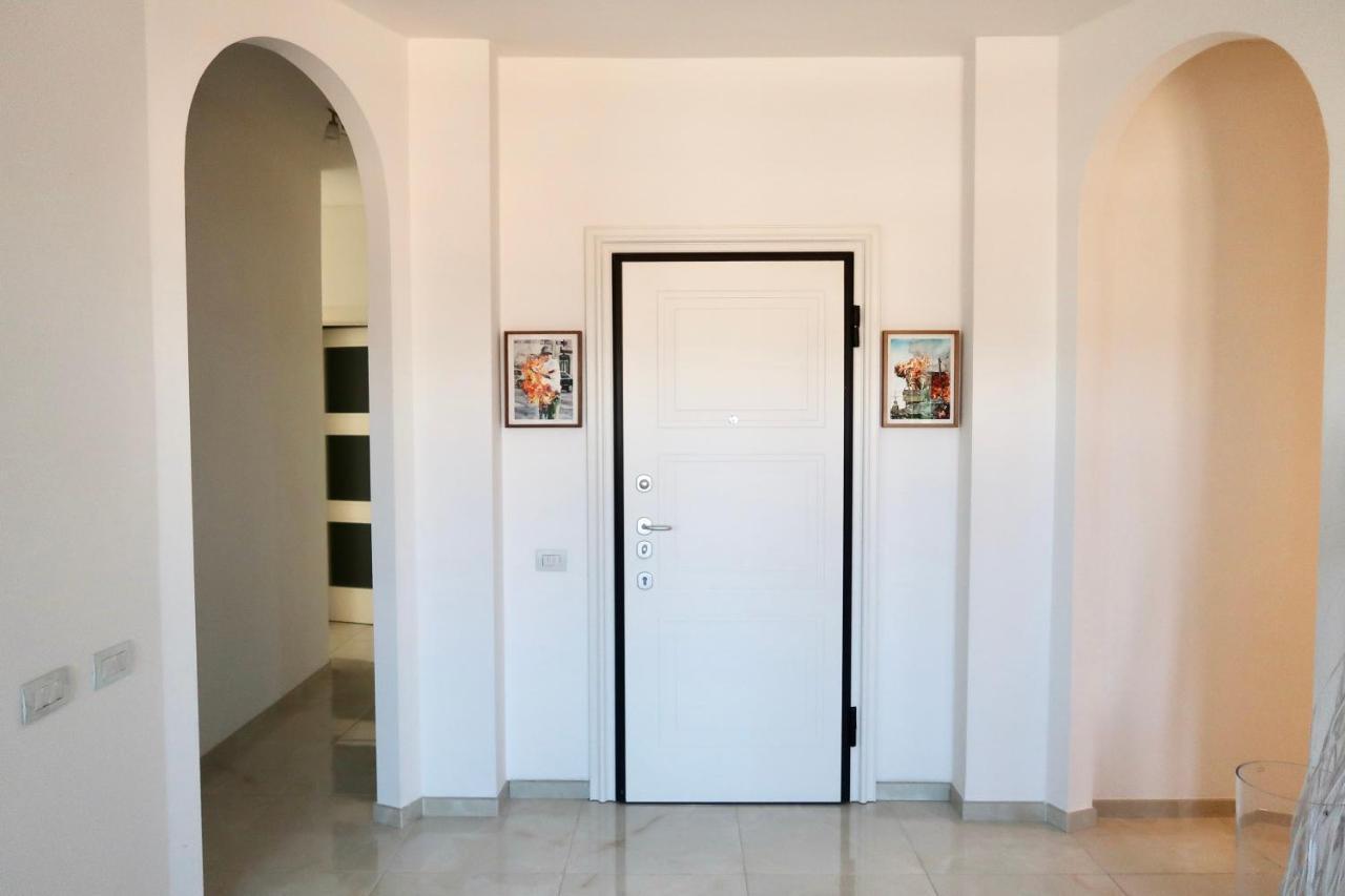 Lux 180Sqm Flat - Entire Last Floor Mediolan Zewnętrze zdjęcie