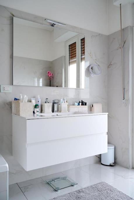 Lux 180Sqm Flat - Entire Last Floor Mediolan Zewnętrze zdjęcie